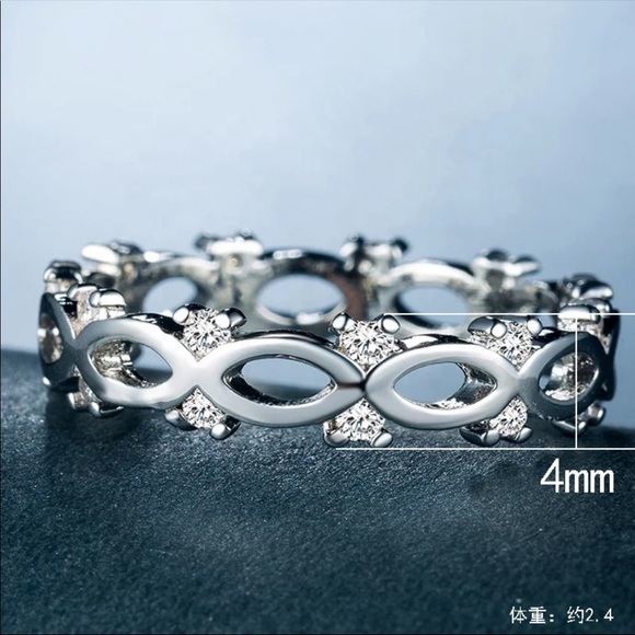 New 925 Silver Oval Cut Diamond Ring 💍 Band - Picture 2 of 4